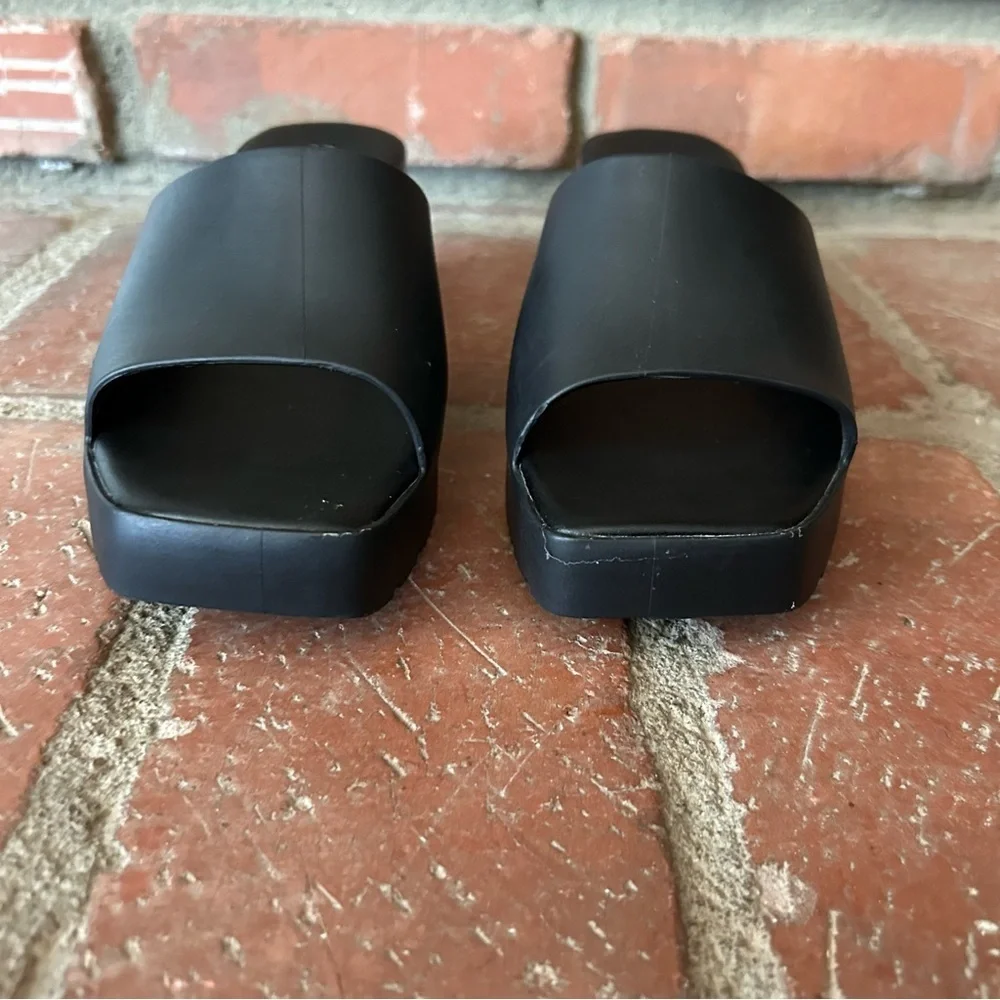 SCHUTZ Mizzy Block Heel Slide Sandals Y2K in Black Sz 7